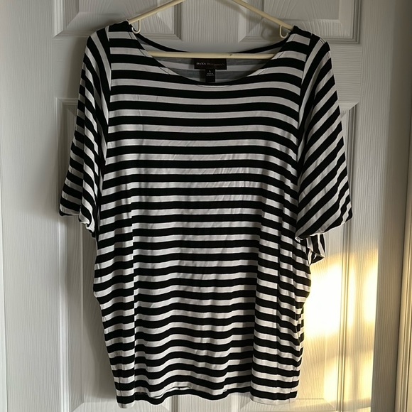 Dana Buchanan top - Picture 1 of 5